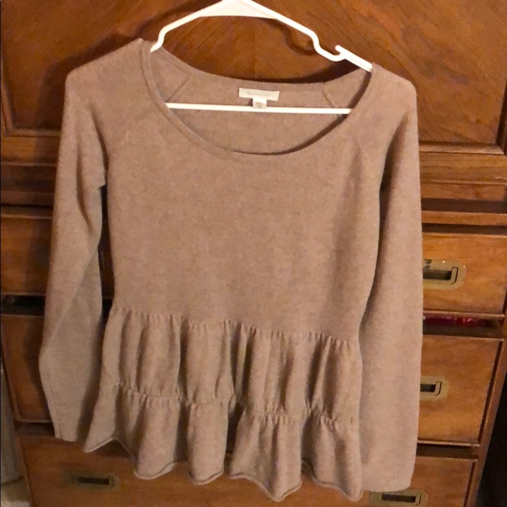 Cashmere beige ruffle sweater